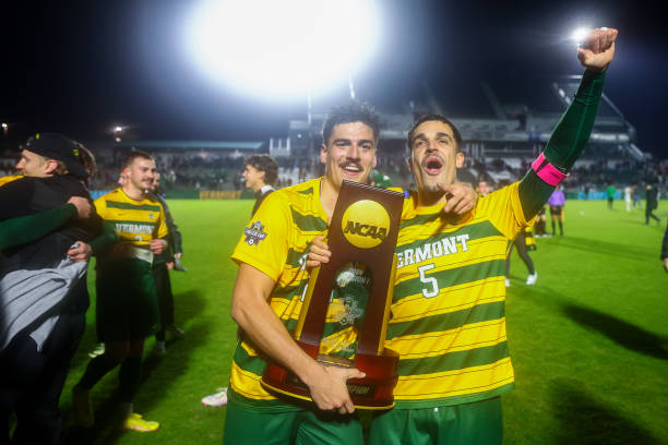 西班牙女足球員珍妮弗·埃爾莫索就“親嘴風波”發聲 FUTPRO協會要求保障球員權益.