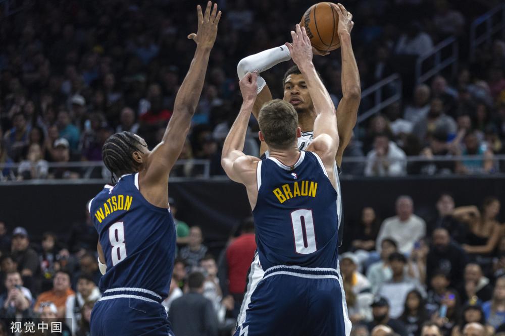 临现场的球 临现场的球