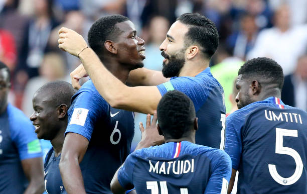 现出积极效 现出积极效